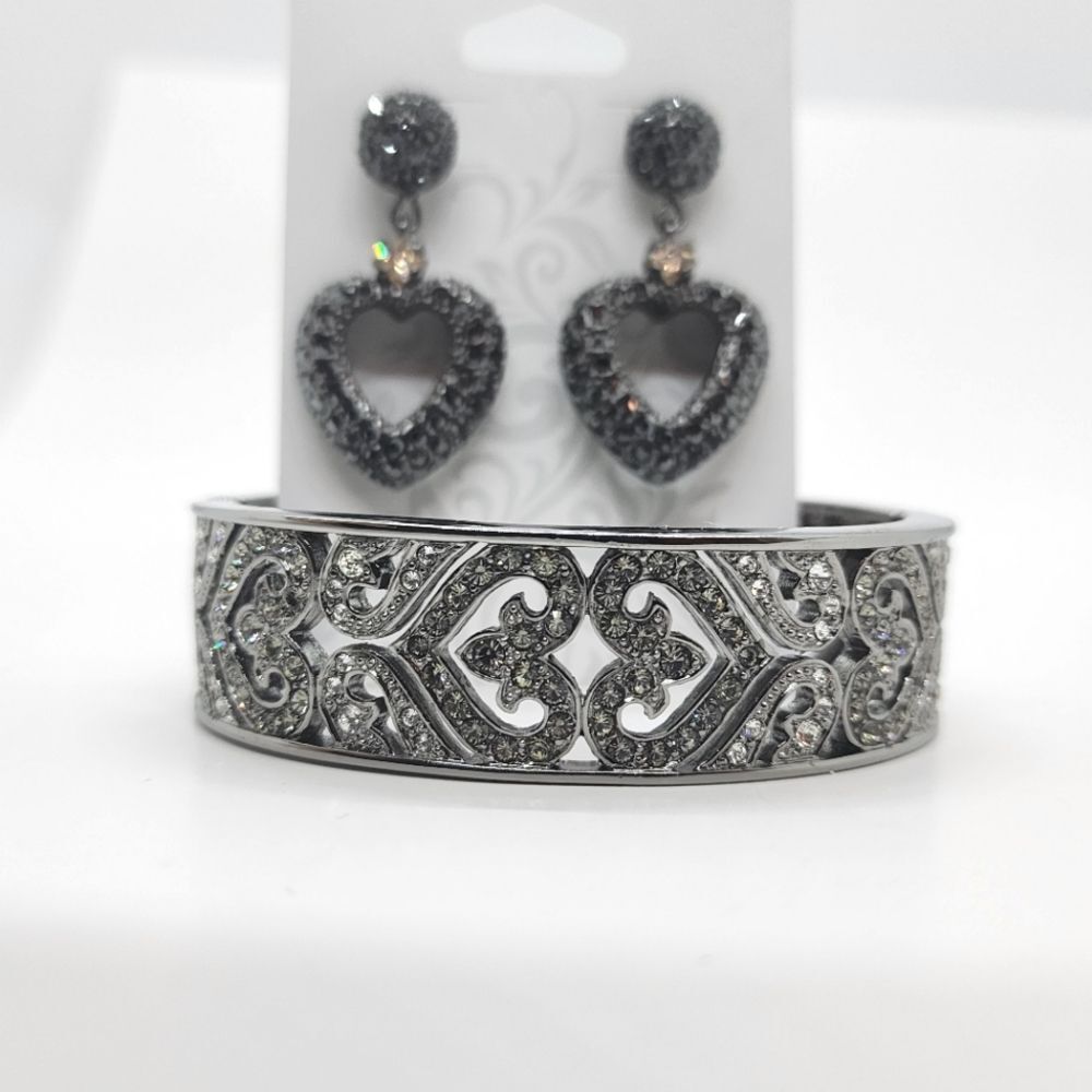 Nolan Miller Cuff Bracelet with Earrings Heart's motif. High-end Designer Signed